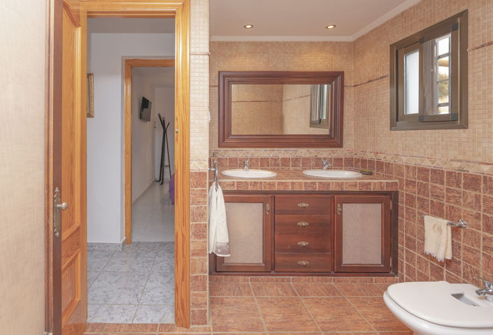 Image No.27-3 Bed Villa for sale