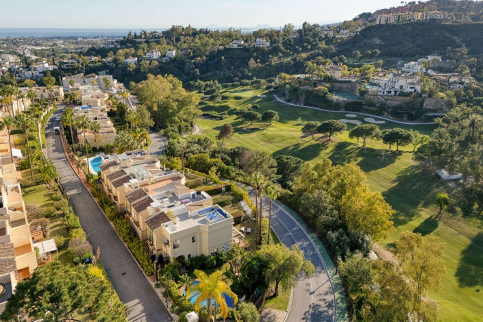 Image No.31-3 Bed Townhouse for sale