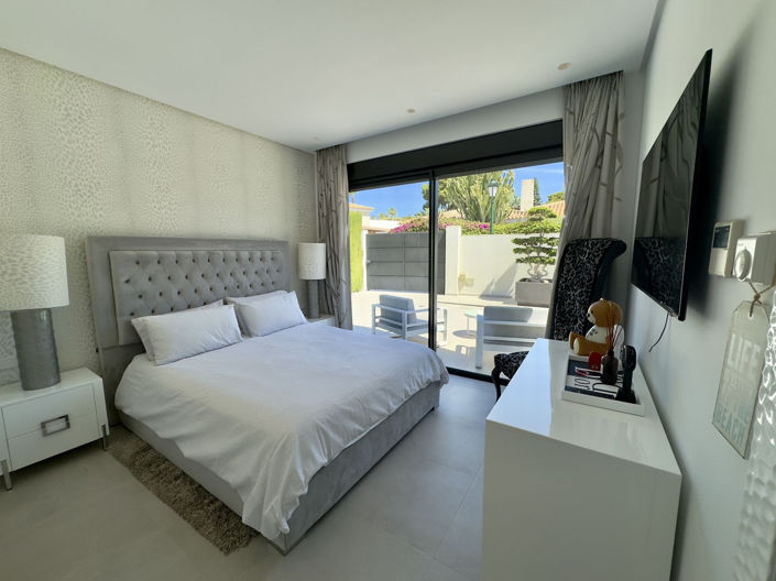 Image No.38-4 Bed Villa for sale