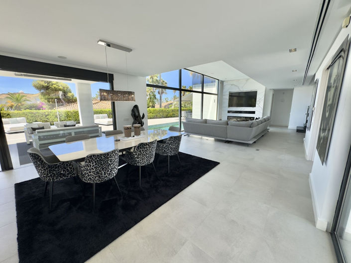 Image No.9-4 Bed Villa for sale