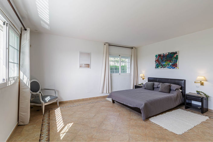 Image No.12-5 Bed Villa for sale