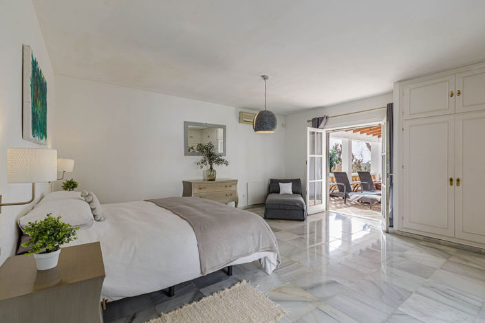 Image No.14-5 Bed Villa for sale