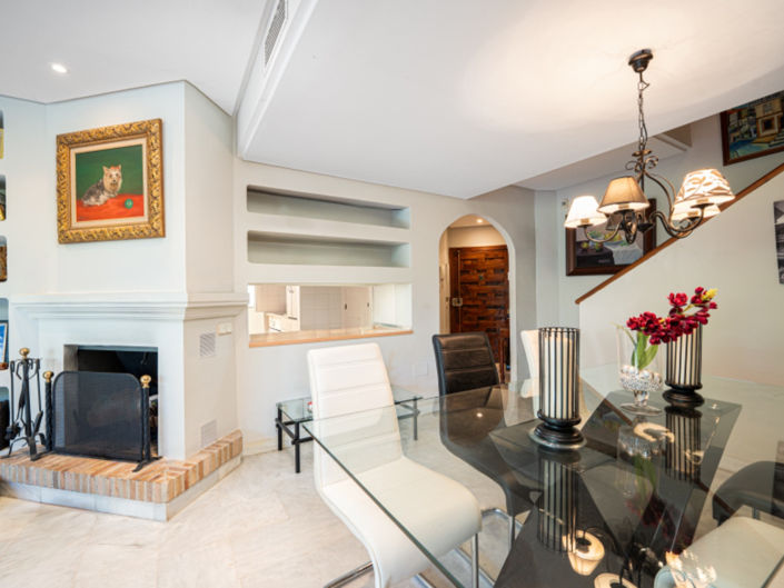 Image No.14-3 Bed Townhouse for sale