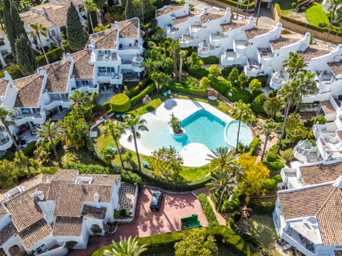 Image No.26-3 Bed Townhouse for sale