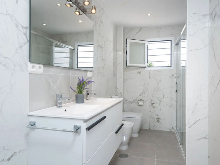 Image No.15-4 Bed Townhouse for sale