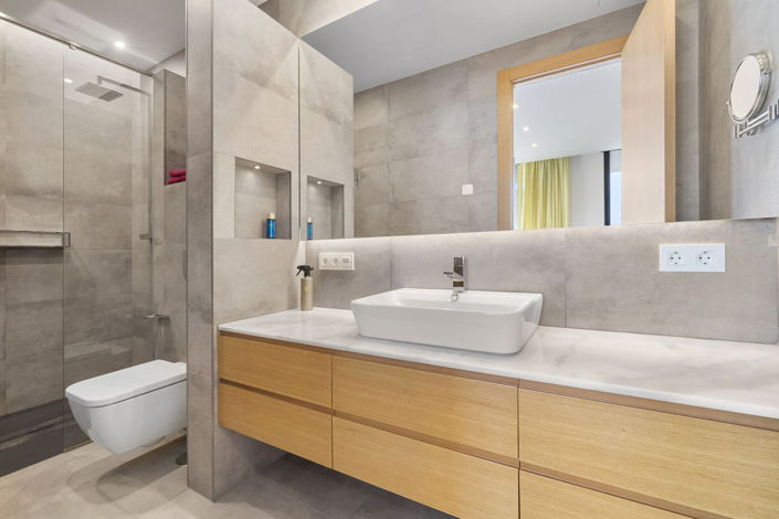 Image No.13-6 Bed Villa for sale