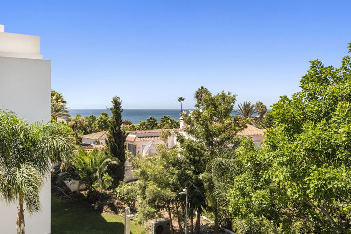 Image No.18-6 Bed Villa for sale