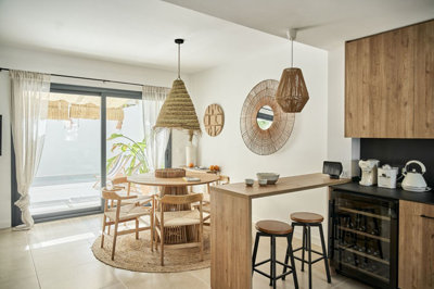 2-5bd7b9d04b45e33852eaf0ec6670150d