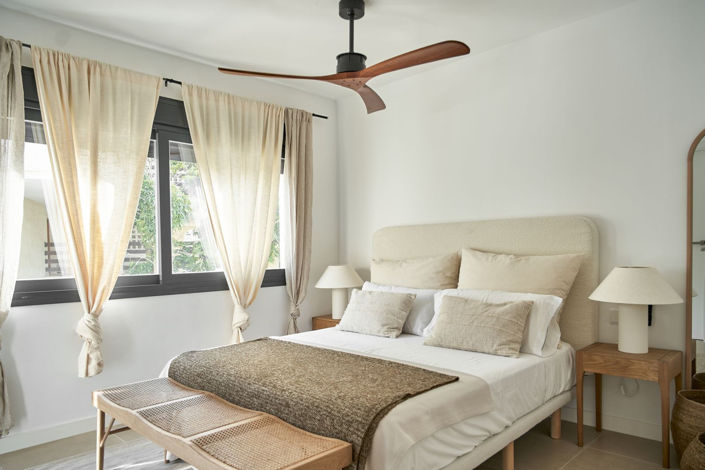 Image No.20-3 Bed Townhouse for sale