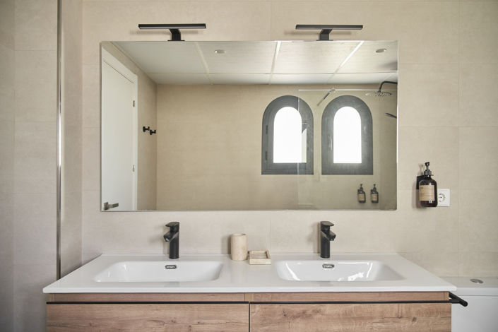 Image No.24-3 Bed Townhouse for sale