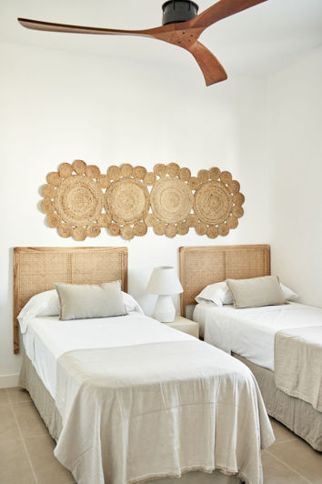 Image No.26-3 Bed Townhouse for sale