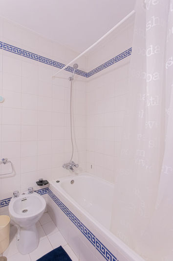 Image No.25-8 Bed Villa for sale