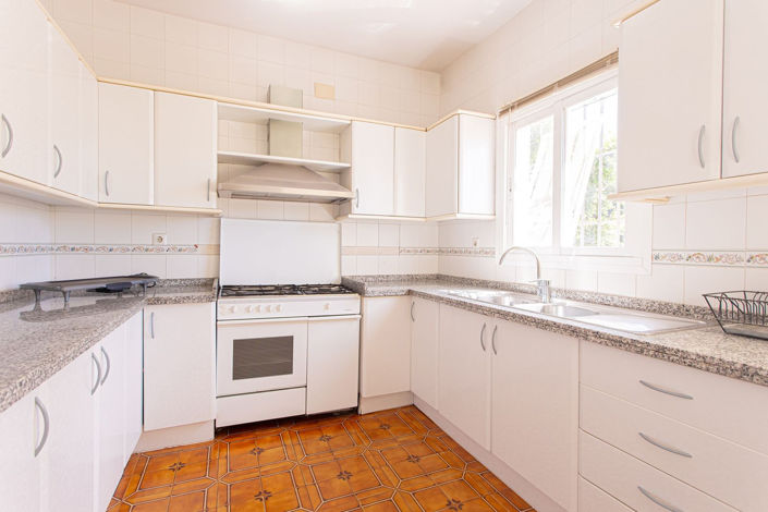 Image No.49-8 Bed Villa for sale