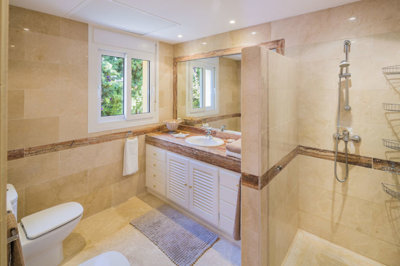 9-467d0cee5b725f3ef65f102a0c2e69c0