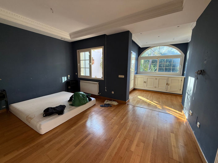 Image No.6-5 Bed Villa for sale