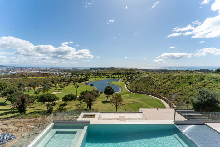 Image No.30-2 Bed Townhouse for sale