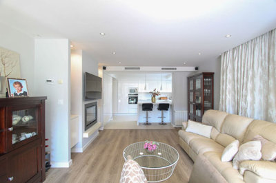 12-53013098fcab6c38b1379cd33298e050