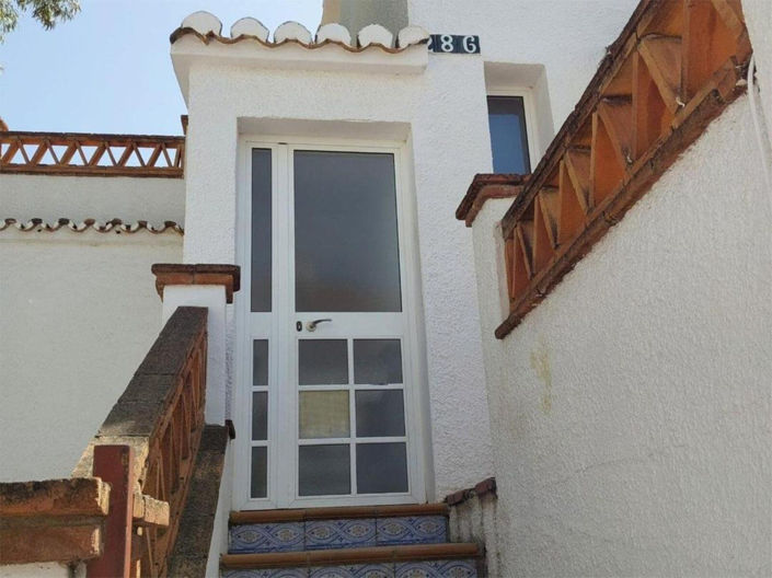 Image No.14-4 Bed Townhouse for sale