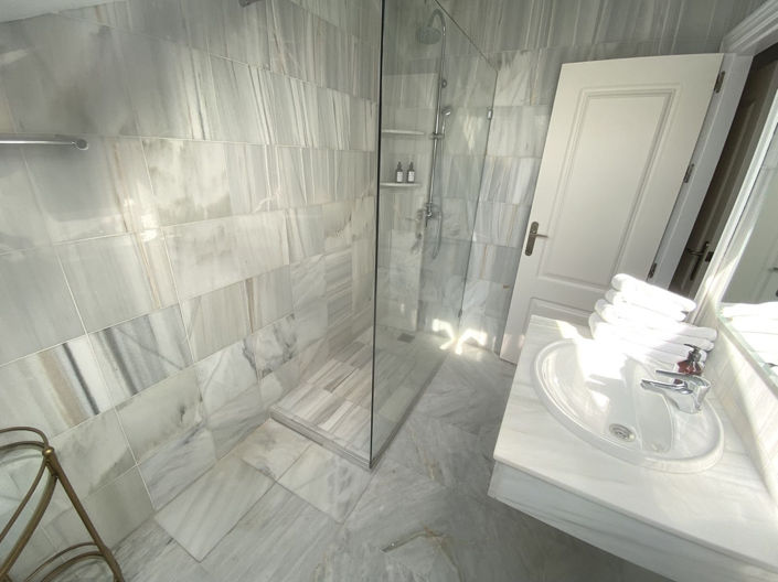 Image No.27-3 Bed Apartment for sale