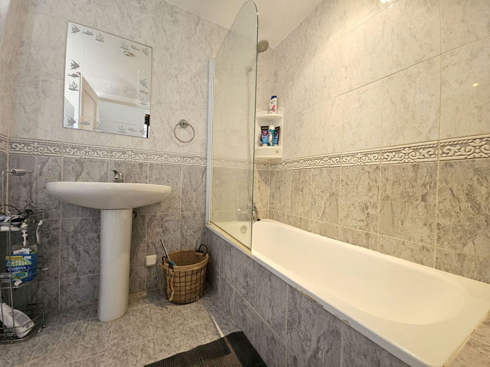 Image No.11-3 Bed Townhouse for sale