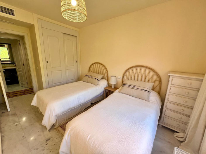 Image No.18-3 Bed Apartment for sale