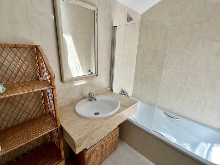 Image No.25-3 Bed Apartment for sale