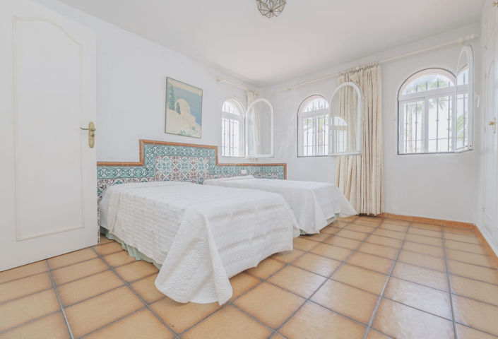 Image No.18-3 Bed Villa for sale