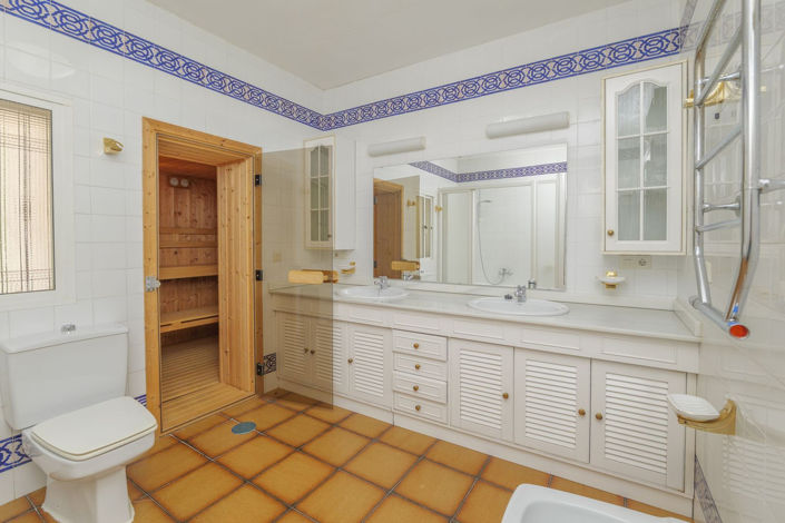 Image No.19-3 Bed Villa for sale