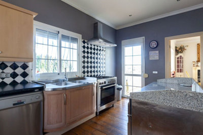 11-20939a0134ad724a8cb2a801094d15a4