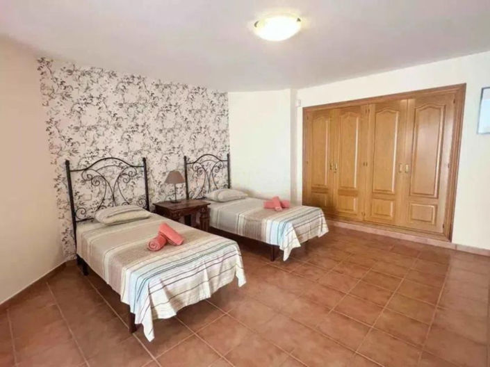 Image No.13-5 Bed Villa for sale