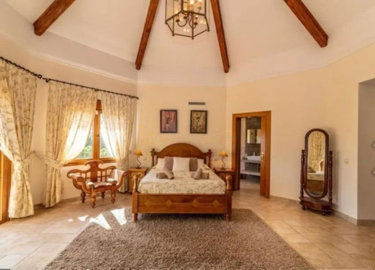 7-aa4cc561180b369757c0bb4af9886cd3