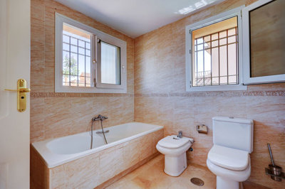 11-20939a0134ad724a8cb2a801094d15a4