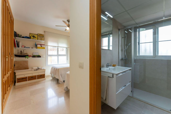 Image No.28-3 Bed Villa for sale