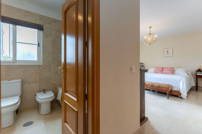 Image No.37-3 Bed Villa for sale