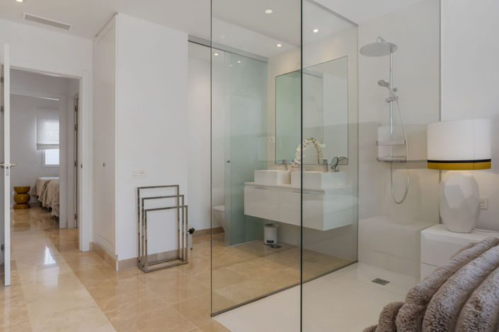 Image No.21-3 Bed Apartment for sale