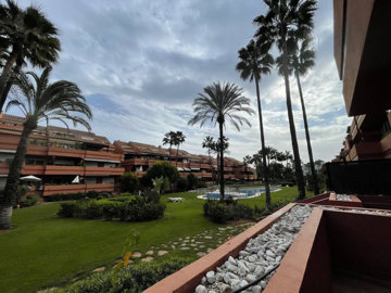 12-53013098fcab6c38b1379cd33298e050