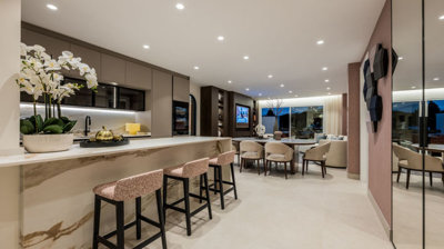 10-bb915d1cb19341576dcdc994b81ab9c5