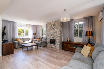 12-53013098fcab6c38b1379cd33298e050