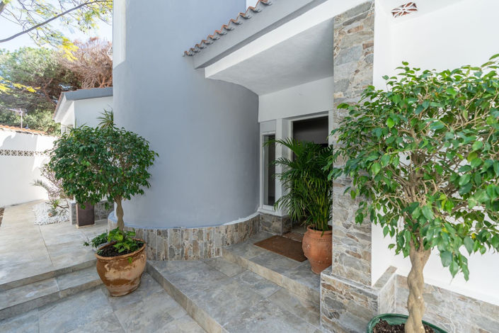 Image No.26-4 Bed Villa for sale