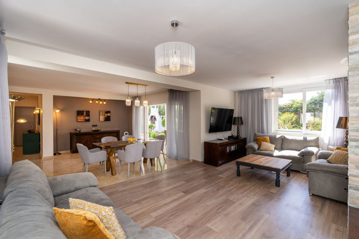 Image No.3-4 Bed Villa for sale