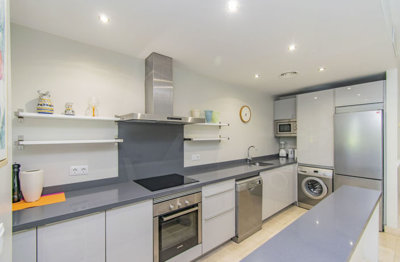 10-bb915d1cb19341576dcdc994b81ab9c5