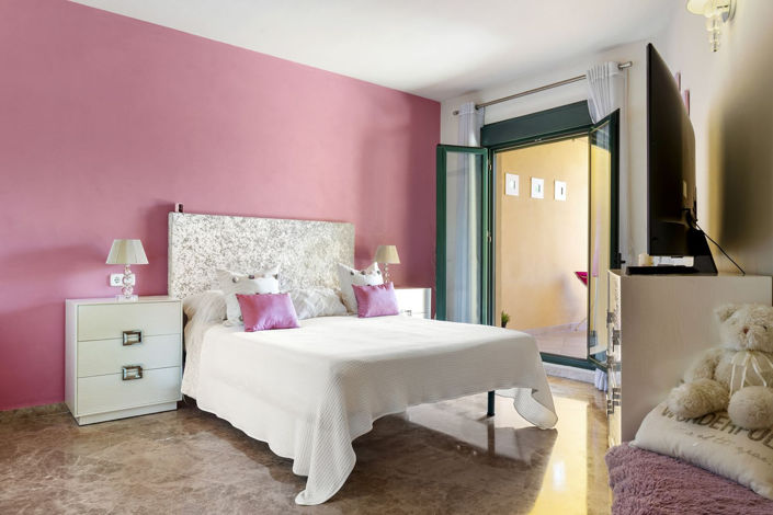 Image No.11-3 Bed Apartment for sale