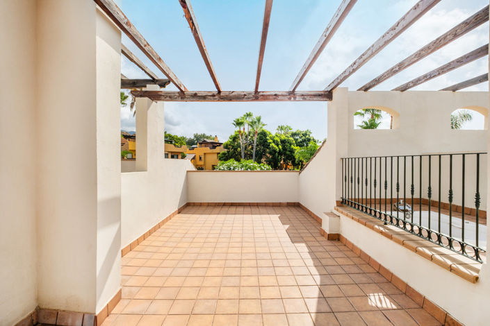 Image No.18-3 Bed Townhouse for sale