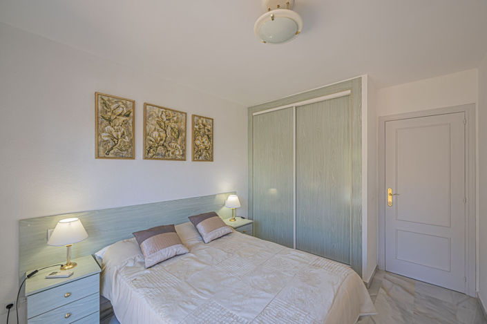 Image No.12-3 Bed Townhouse for sale