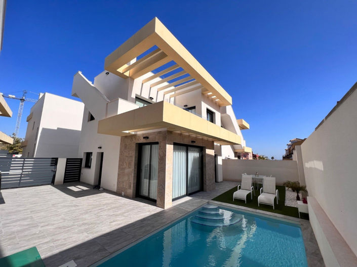 Image No.4-3 Bed Villa for sale