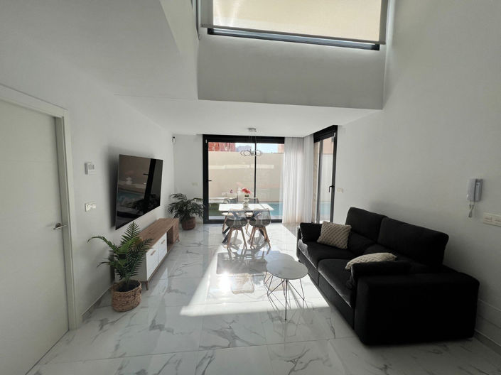 Image No.8-3 Bed Villa for sale