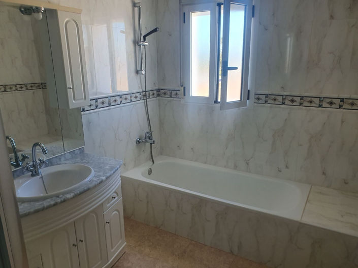 Image No.35-4 Bed Villa for sale