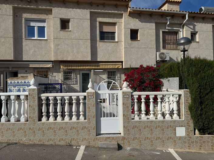 Image No.8-2 Bed Townhouse for sale