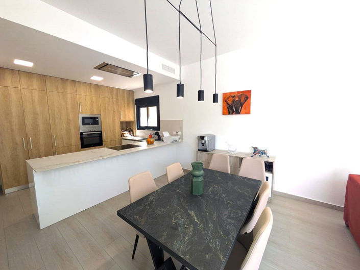 Image No.16-3 Bed House for sale