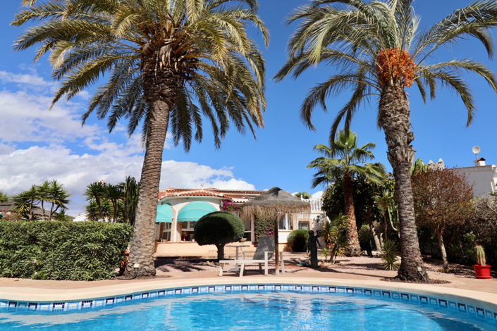 Image No.1-3 Bed Villa for sale